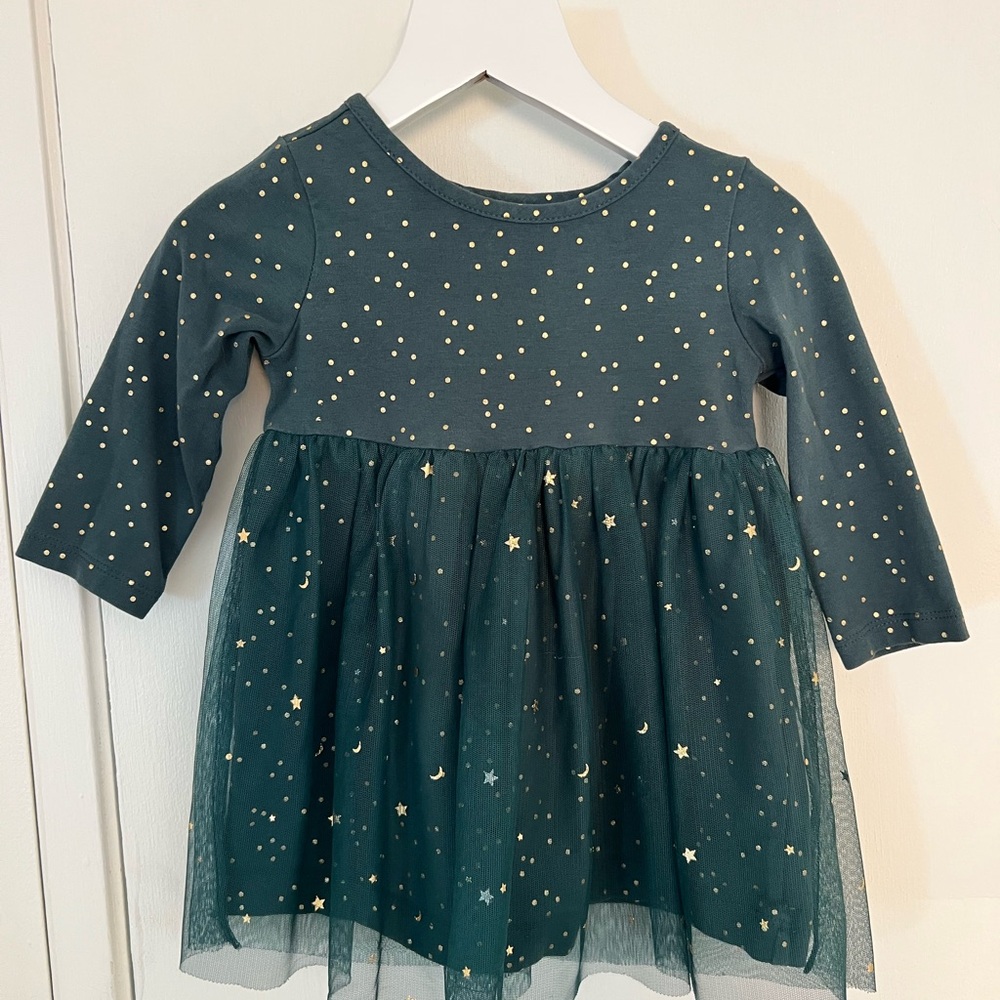 Hanna Andersson Green holiday Dress with Gold Dots and stars NWOT 12-18m